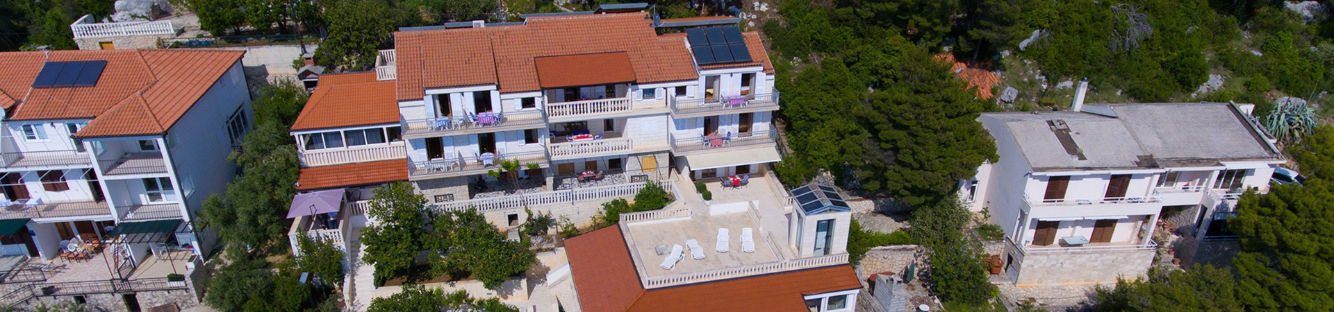 Außenansicht der Villa Babin Ranc in Bratus